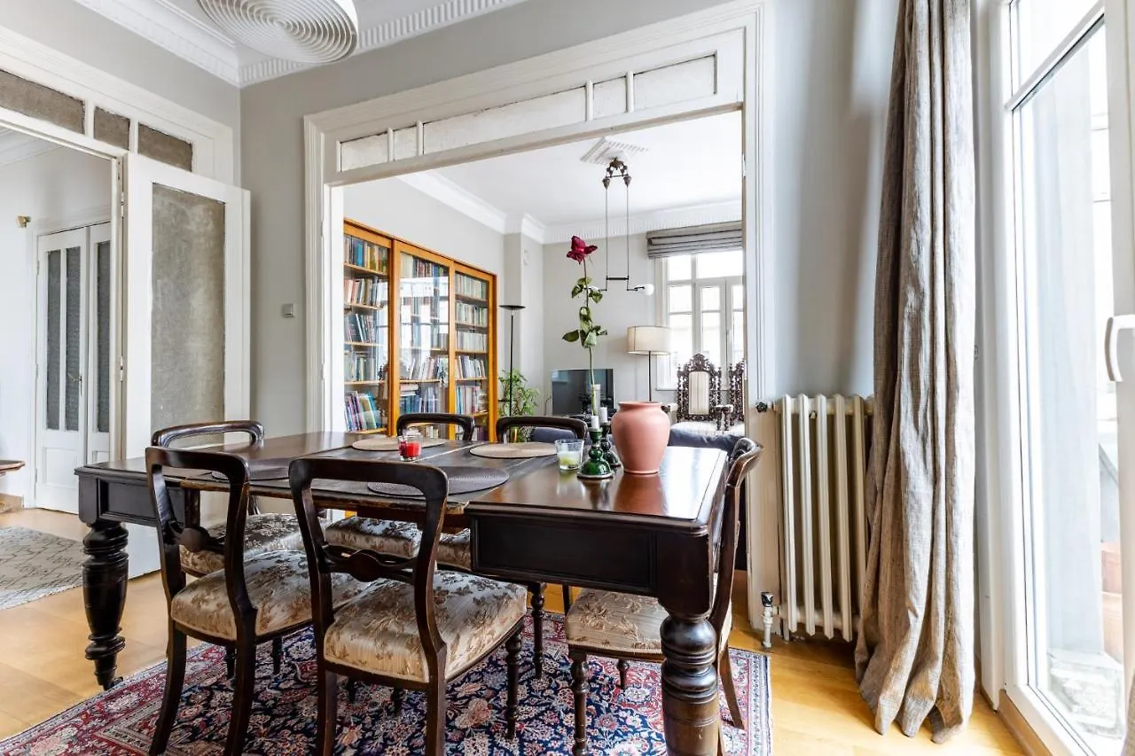 Flat With Balcony And Bosphorus View In Beyoglu Apartment Istanbul
