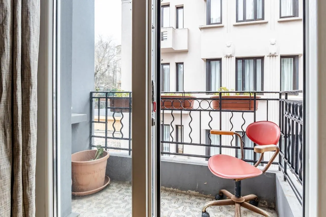 Flat With Balcony And Bosphorus View In Beyoglu Apartment Istanbul