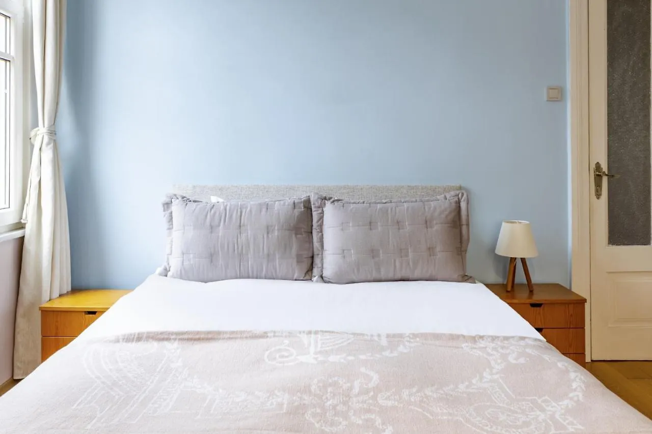 Flat With Balcony And Bosphorus View In Beyoglu Apartment Istanbul 0*,  Turcia